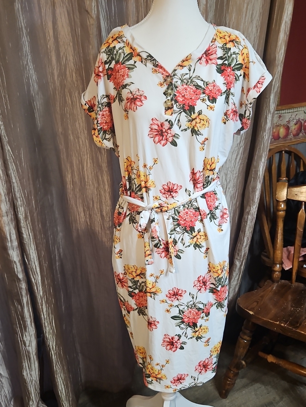 Bobbie Brooks White Lace Back Plus Size Dress 2X